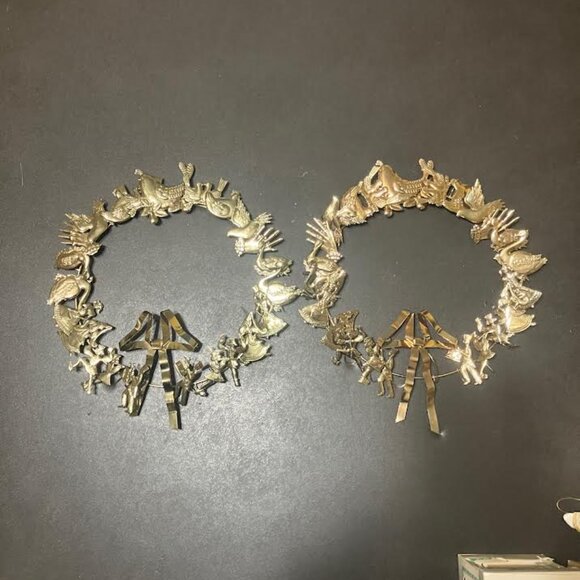 2 Metal Christmas wreaths